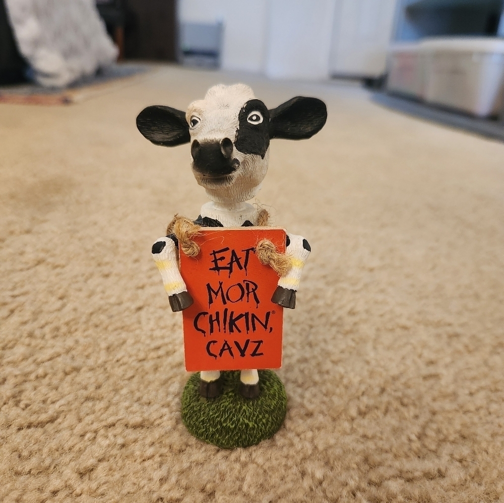 Virginia Cavaliers CHICK-FIL-A COW BOBBLEHEAD CFA Chickfila